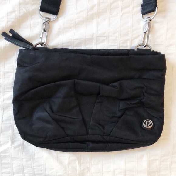 Lululemon Hip To Be Free Crossbody Bag Black - Picture 4 of 15